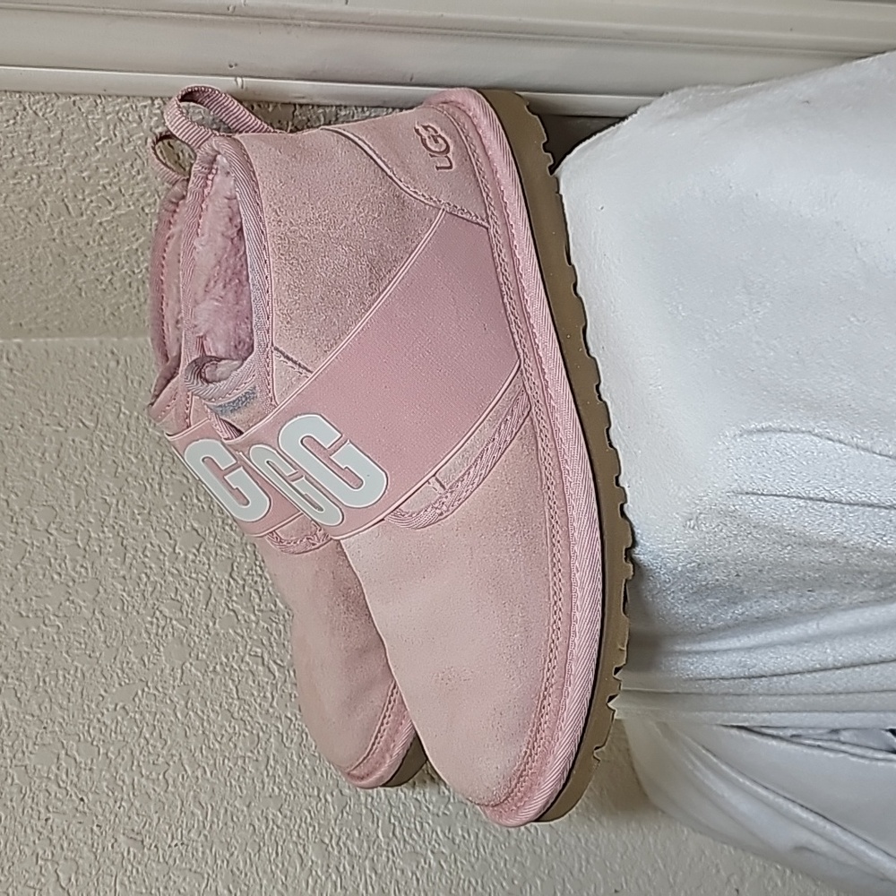 UGG  Neumel II Slip-on Booties